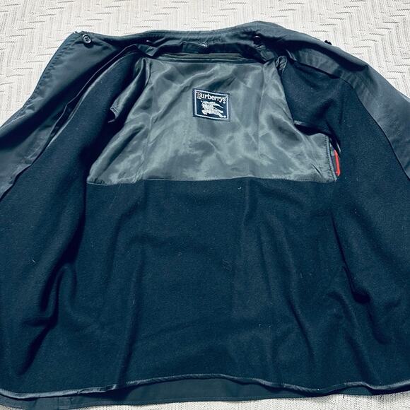 Burberry navy zipper lining jacket - Picture 5 of 11